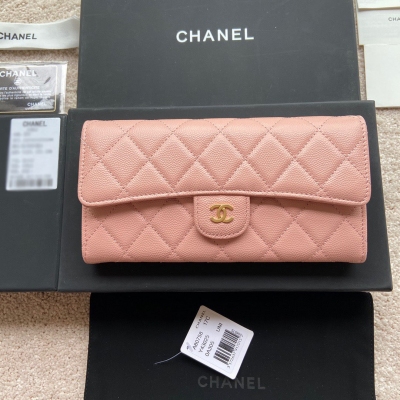 Chanel香奈兒 小香進口義大利顆粒小牛皮 貨號:A80758 尺寸:w19×h10.5×3cm 顏色:粉色細球紋皮金色鋼嘜