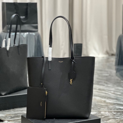 Yves Saint Laurent YSL 聖羅蘭 shopping tote bag 豎款購物袋 非常簡約性冷淡風的一個系列，進口南非牛皮，內裡配有一個手拿袋，可拆卸，它的特點就是容量大而且輕，搭配一個金屬小logo，精緻極了！型號：6