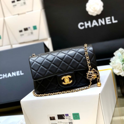 Chanel香奈兒 2022P最新核桃金球 少量到貨啦 只做至尊版本，純原廠系列 獨家原廠方框正品羊皮 24k鍍厚金全鋼五金 成本極高 除了金球不一樣，其他都和老款一樣哦 1786，17cm/1787，20cm