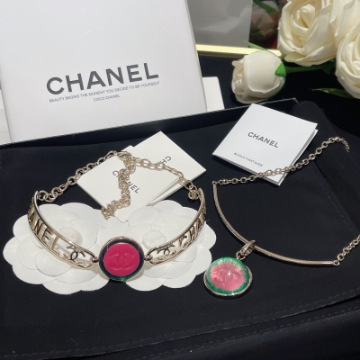 Chanel香奈兒 漸變圓牌項鍊單品 個性時尚百搭單品