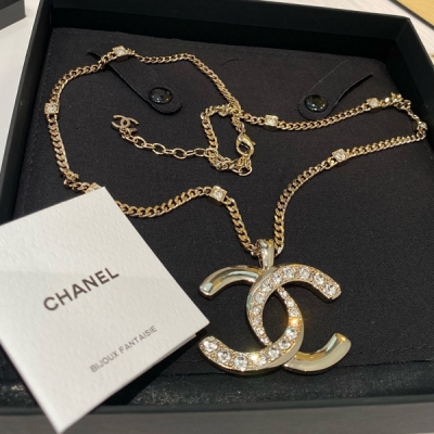 Chanel香奈兒 新款分享 2024P淺金色大雙C項鍊 富養自己 簡約自帶高級感的配飾 日常 通勤 都很好佩戴 原版開發 太美了！