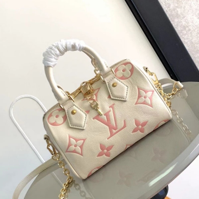 LV路易威登 LOUIS VUITTON LV路易威登 M46163 M46397 本款 Speedy Bandoulière 20 手袋以新季色彩展露微妙瑩澤。經典構型、軋製皮革手柄和鑰匙包回溯 20 世紀路易威登行李箱的設計項目，可拆卸