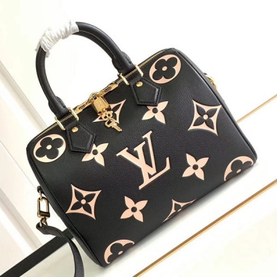 LV路易威登 LOUIS VUITTON LV路易威登 M59273 M58947黑色Speedy Bandoulière 25 手袋於 2023 秋季 Wild at Heart 膠囊系列矚目再現，為 Monogram Empreinte